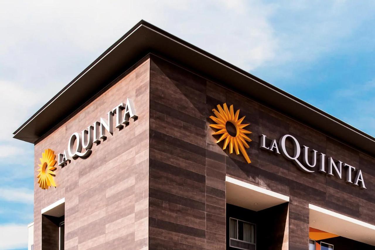 La Quinta & By Wyndham Copper Sky Hotel