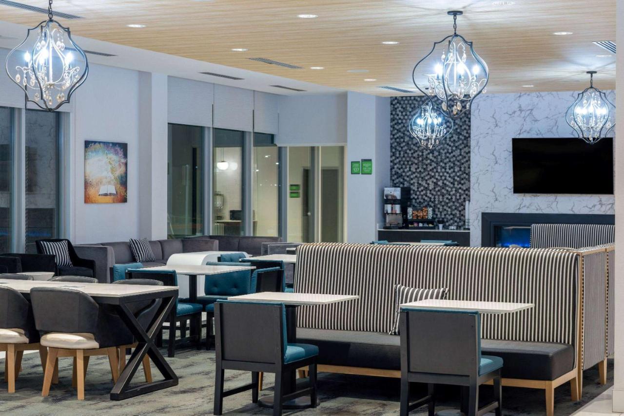 La Quinta & By Wyndham Copper Sky Hotel 2*